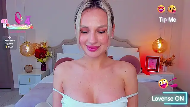 Snapshot of MissLoou chatting on 15, 5, 2026 MissLoou online show from 15, 5, 2026