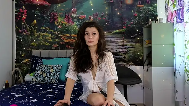 MadameDeFeu online show from 9, 1, 2025