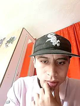 Snapshot of Mich_Stev9524 chatting on 22, 12, 2025 Mich Stev9524 online show from 22, 12, 2025