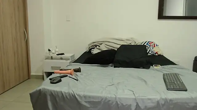 AnnieRoss69 online show from 17, 2, 2025