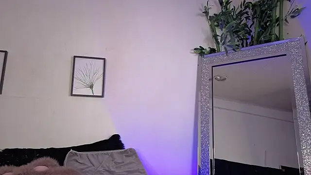 Nyx nayla online show from 26, 9, 2025