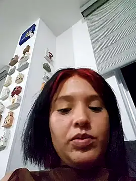Snapshot of LorenRosse chatting on 1, 1, 2025 LorenRosse online show from 1, 1, 2025