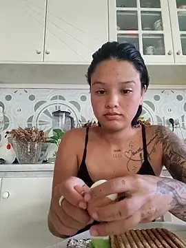 Snapshot of LorenRosse chatting on 10, 9, 2025 LorenRosse online show from 10, 9, 2025