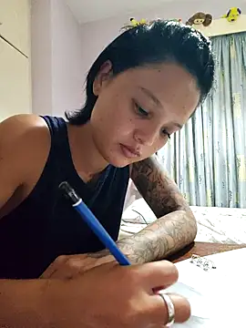 Snapshot of LorenRosse chatting on 10, 9, 2025 LorenRosse online show from 10, 9, 2025