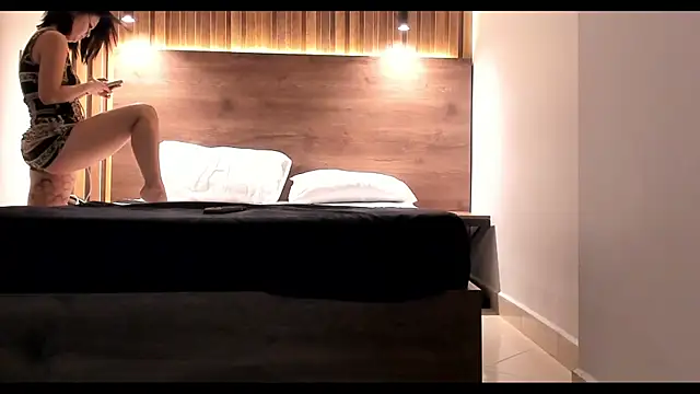 LorenRosse online show from 3, 3, 2026