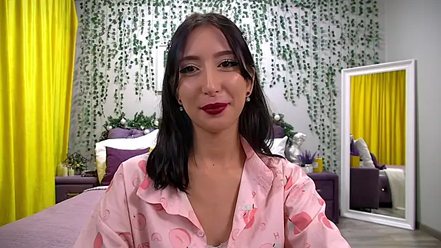 Snapshot of NicoleLimp chatting on 10, 1, 2025 NicoleLimp online show from 10, 1, 2025