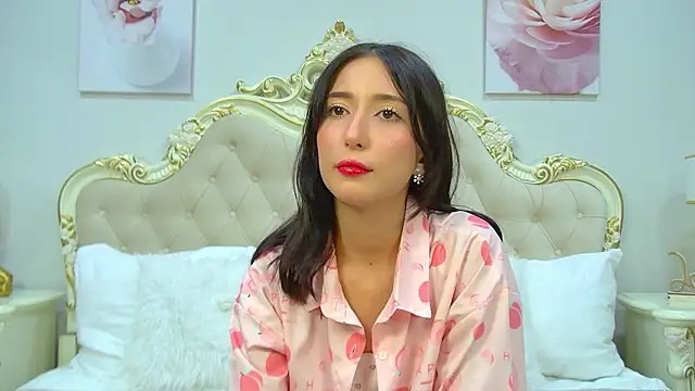 Snapshot of NicoleLimp chatting on 14, 1, 2025 NicoleLimp online show from 14, 1, 2025