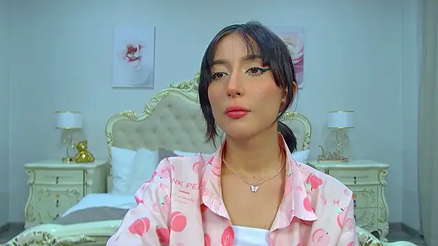 Snapshot of NicoleLimp chatting on 2, 3, 2025 NicoleLimp online show from 2, 3, 2025