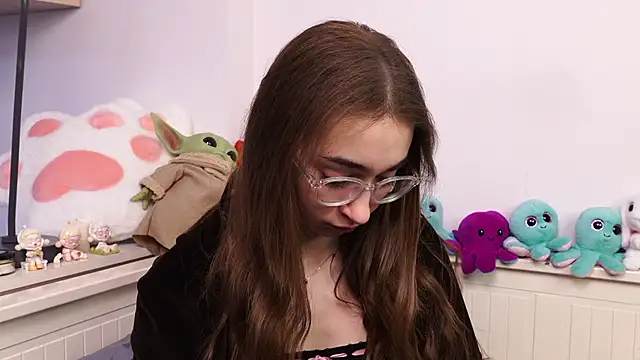 PollyBeev online show from 24, 4, 2026