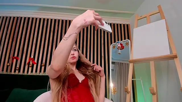 MiaMews online show from 31, 12, 2024