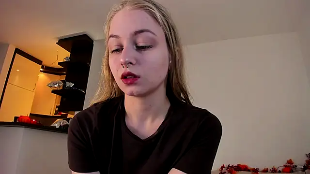 MiaMews online show from 20, 9, 2025