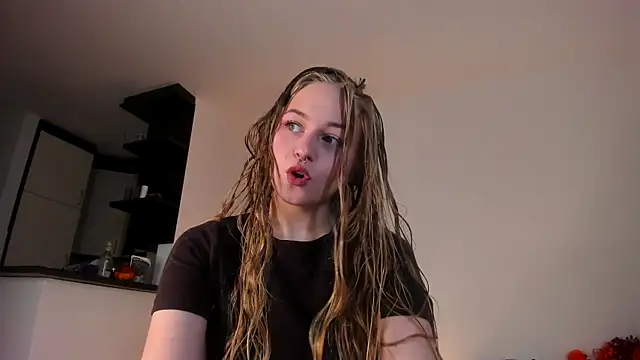 MiaMews online show from 19, 10, 2025