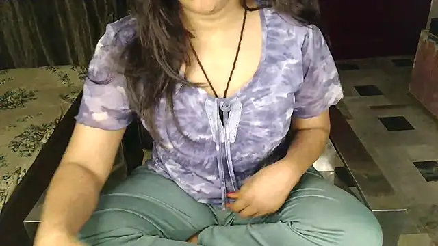 aarushi sharmaa online show from 16, 11, 2025