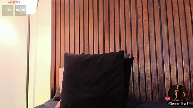 Jennmiiller  online show from 26, 2, 2025