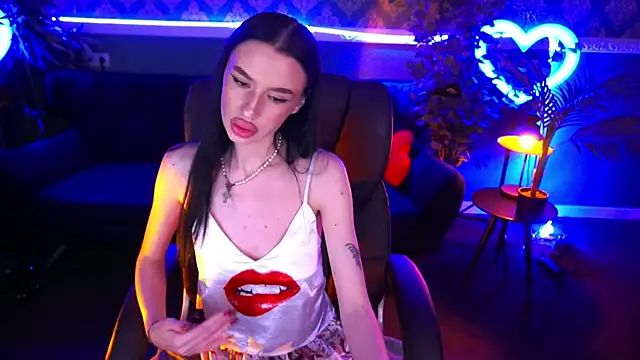 Snow WhiteeeX online show from 3, 2, 2025