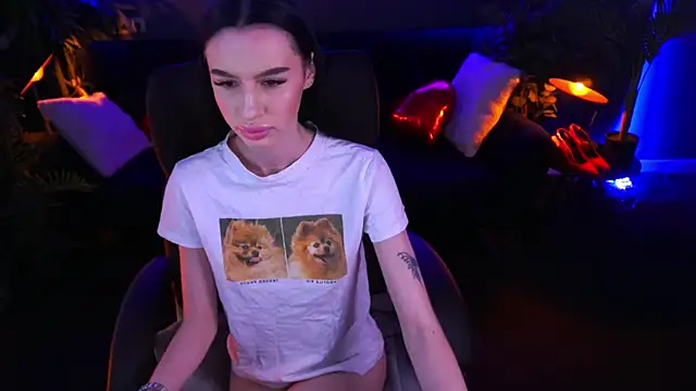 Snow WhiteeeX online show from 18, 3, 2025