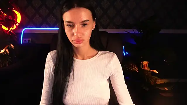 Snow WhiteeeX online show from 12, 9, 2025