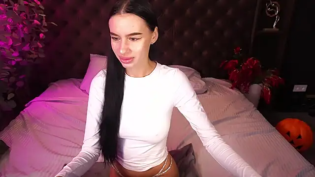 Snow WhiteeeX online show from 4, 11, 2025