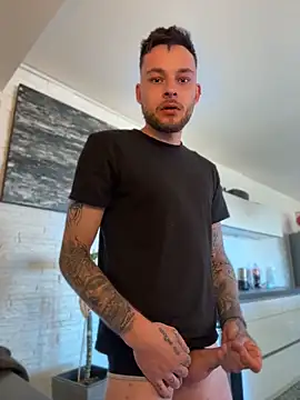hottwoboys online show from 29, 4, 2026