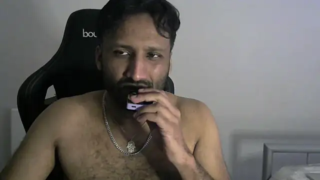 Snapshot of shadthebiguy chatting on 12, 3, 2025 shadthebiguy online show from 12, 3, 2025