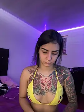 Snapshot of Alice_woodville chatting on 12, 1, 2025 Alice woodville online show from 12, 1, 2025