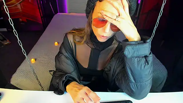 Elizabe th online show from 18, 2, 2025