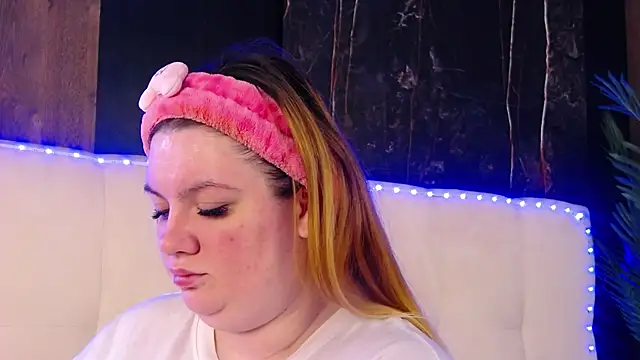 MelanieBrownn online show from 10, 3, 2026