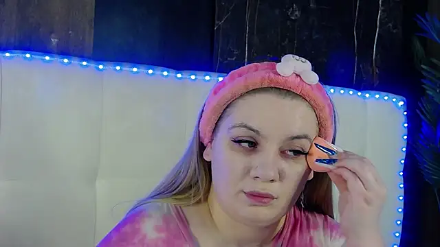 MelanieBrownn online show from 14, 4, 2026