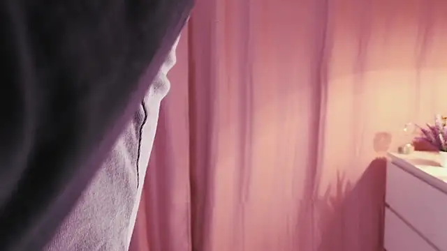 KimWilli online show from 18, 3, 2025