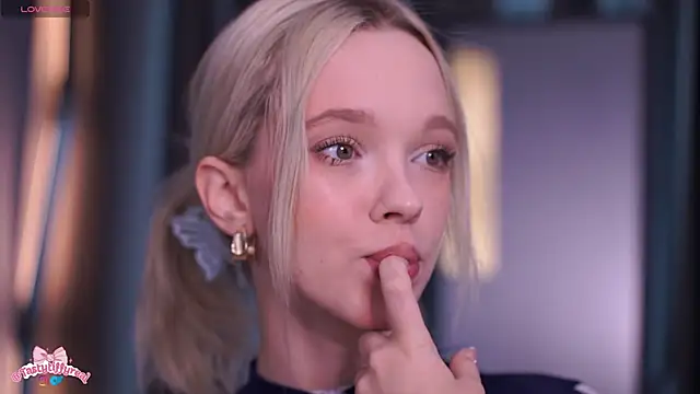  AlinaBailey online show from 13, 3, 2026