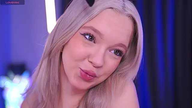  AlinaBailey online show from 5, 4, 2026