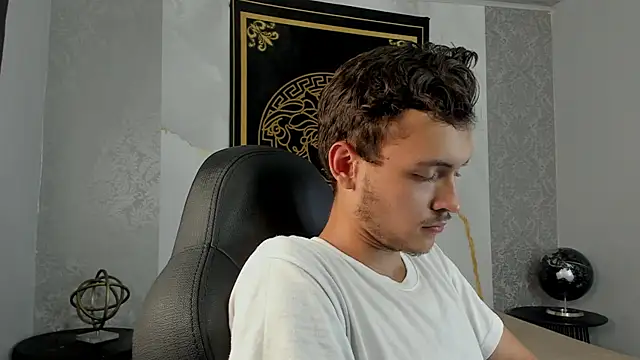 Desmon Clark online show from 30, 1, 2025