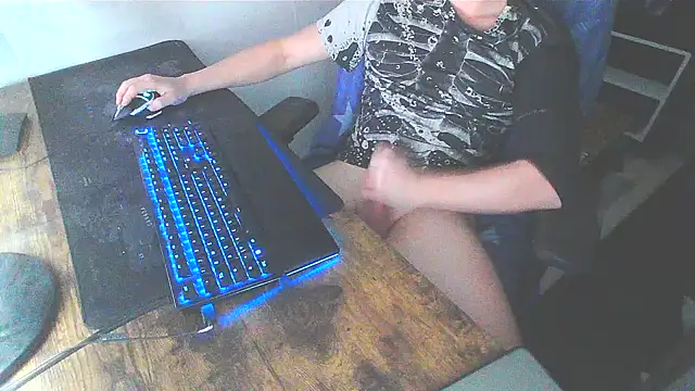 WouldLovetoFuckYou666 online show from 8, 12, 2024