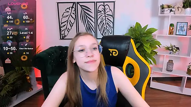 LayriantaVee online show from 7, 3, 2025