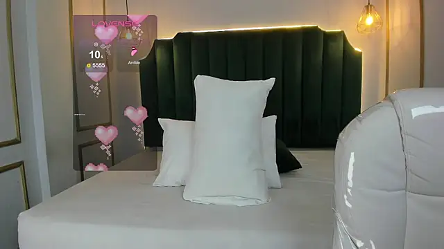 HannaPaola online show from 6, 2, 2025