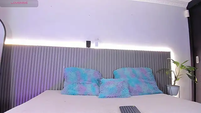 valentina lux online show from 22, 12, 2025