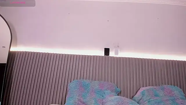 valentina lux online show from 5, 1, 2026