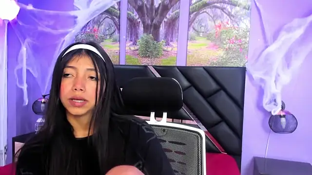 KimberlyVillaLobos online show from 15, 10, 2025