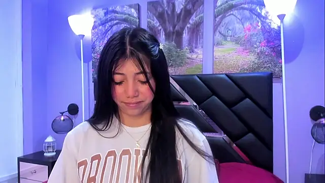 KimberlyVillaLobos online show from 13, 1, 2026