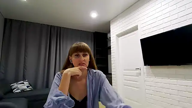 Daniella Lorente online show from 28, 6, 2026