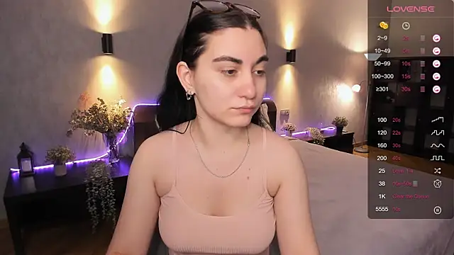 hannacheekss  online show from 12, 12, 2024