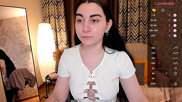 hannacheekss  online show from 3, 3, 2025