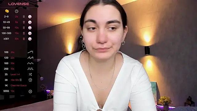 hannacheekss  online show from 17, 3, 2025