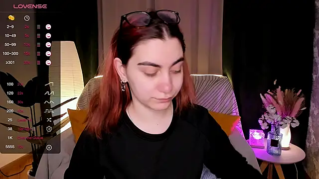 hannacheekss  online show from 13, 3, 2026