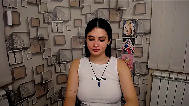 Snapshot of AliceSexyyy_ chatting on 8, 10, 2025 AliceSexyyy online show from 8, 10, 2025