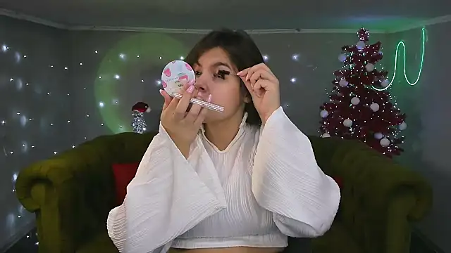 Snapshot of showmeparadise chatting on 15, 12, 2024 showmeparadise online show from 15, 12, 2024