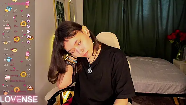 Emily Strikeee online show from 9, 4, 2026