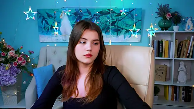 EvaThopson online show from 12, 12, 2024