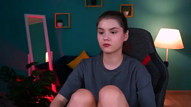 EvaThopson online show from 24, 1, 2025