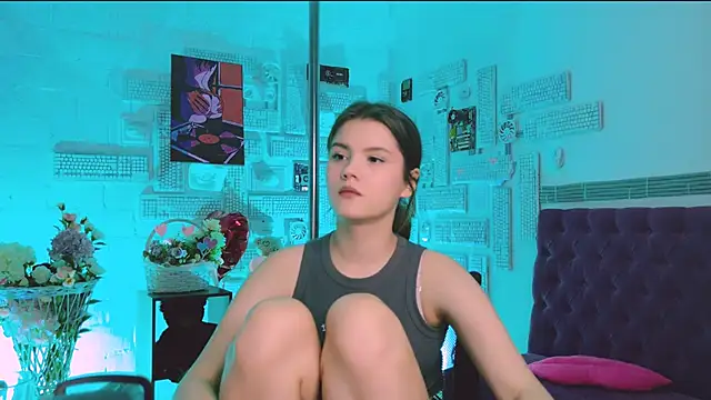 EvaThopson online show from 1, 3, 2025